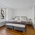Newly Renovated Next To With Private Terrace Apartment Zürich