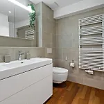 Apartment Newly Renovated Next To With Private Terrace