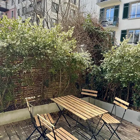 Newly Renovated Next To With Private Terrace Lägenhet Zürich