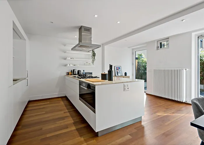 Newly Renovated Next To With Private Terrace *