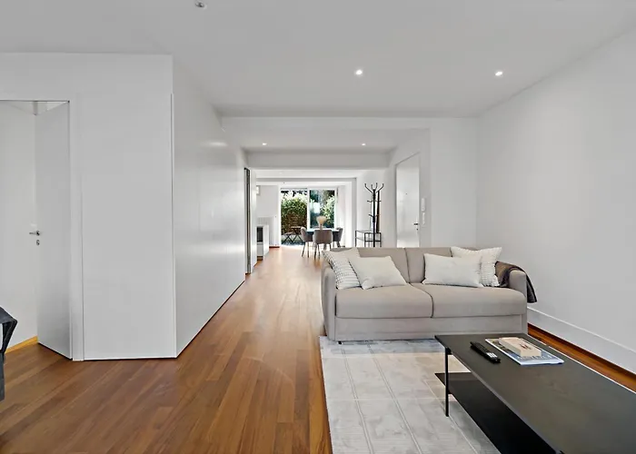 アパート Newly Renovated Next To With Private Terrace *