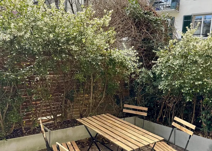 Newly Renovated Next To With Private Terrace Апартаменти Цюрих
