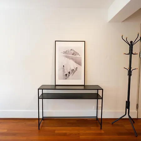 Newly Renovated Next To With Private Terrace * Zürich